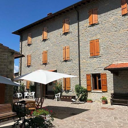 Albergo Ristorante Letizia Chiusi della Verna Eksteriør billede