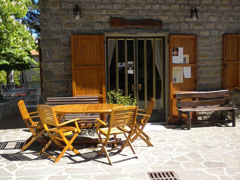 Albergo Ristorante Letizia Chiusi della Verna Eksteriør billede