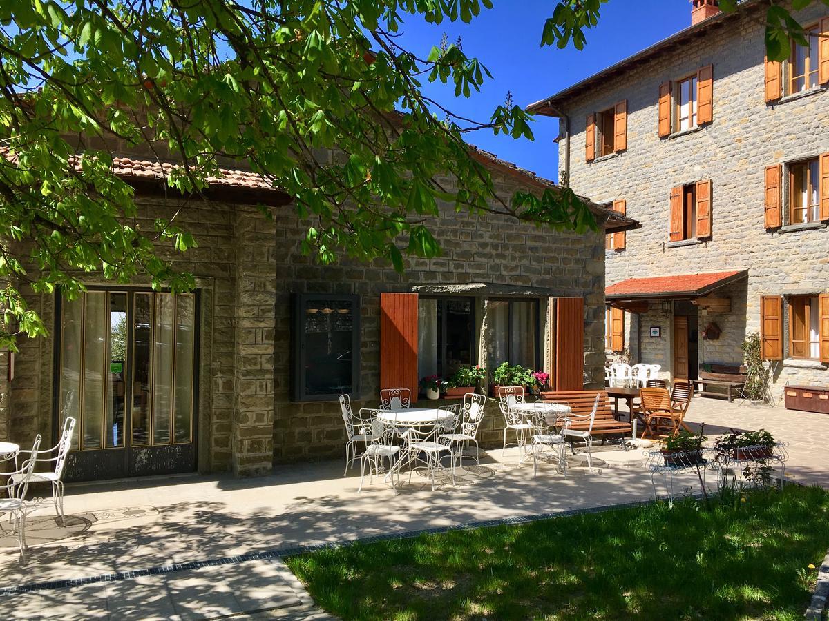 Albergo Ristorante Letizia Chiusi della Verna Eksteriør billede