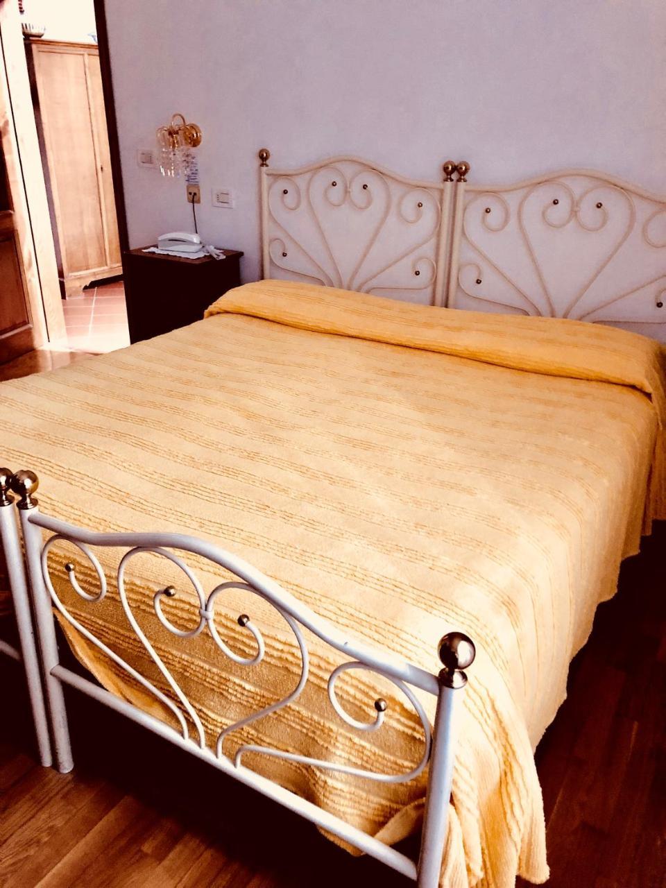 Albergo Ristorante Letizia Chiusi della Verna Eksteriør billede