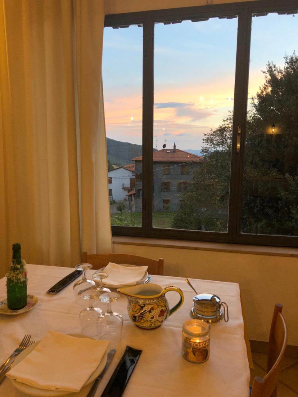 Albergo Ristorante Letizia Chiusi della Verna Eksteriør billede